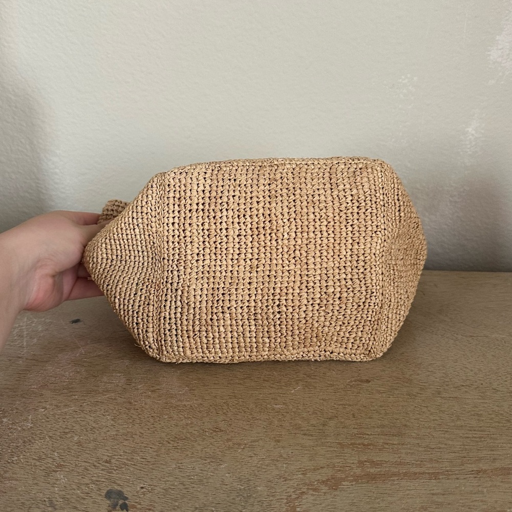 Woven Straw Tote Bag in Natural - Lightweight Summer Handbag - Picture 13 of 16